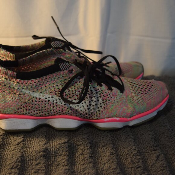 Nike Flyknit Zoom‎ Multi-Color Shoe's - Women's size 8 - Picture 3 of 13
